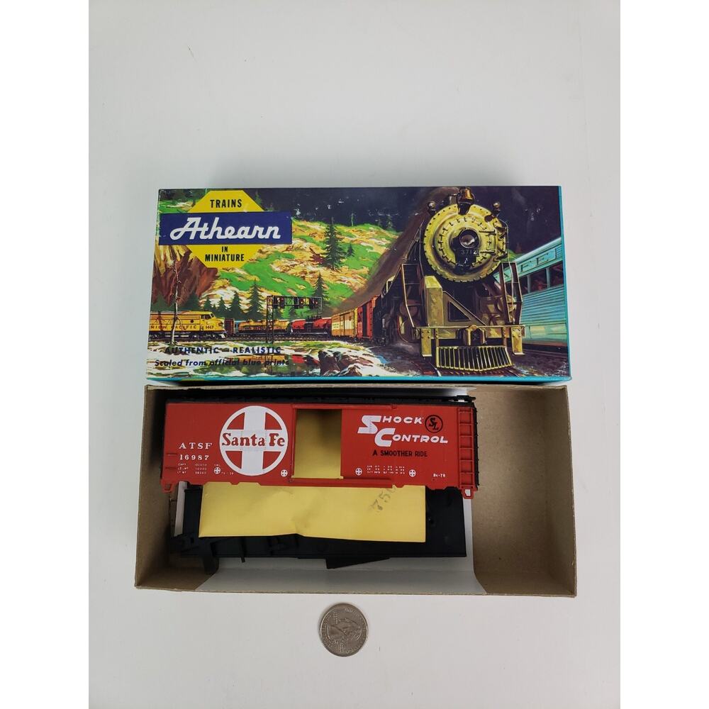 Trains Athearn HO 1221 40 FT BOX CAR SANTA FE SHOCK STEEL AND WOOD